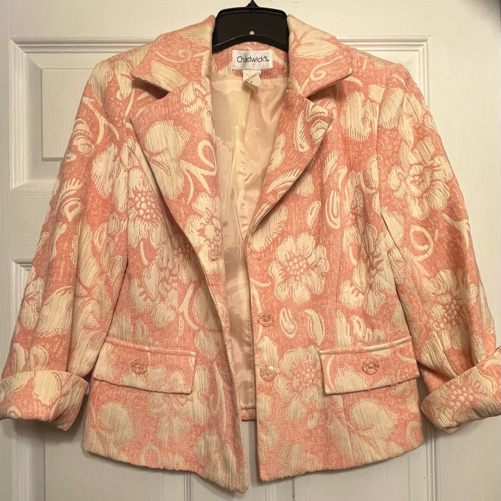 Chadwick 2 piece pink and white vintage suit. Size 10